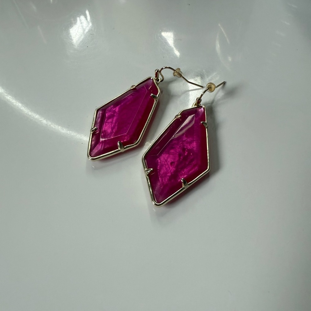 Kendra Scott Fuchsia Geometric Earrings